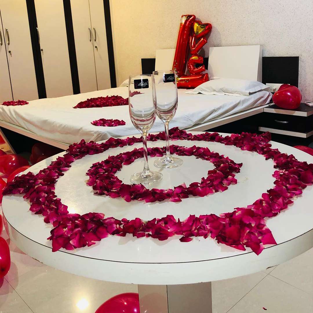 Room Decoration For Couple