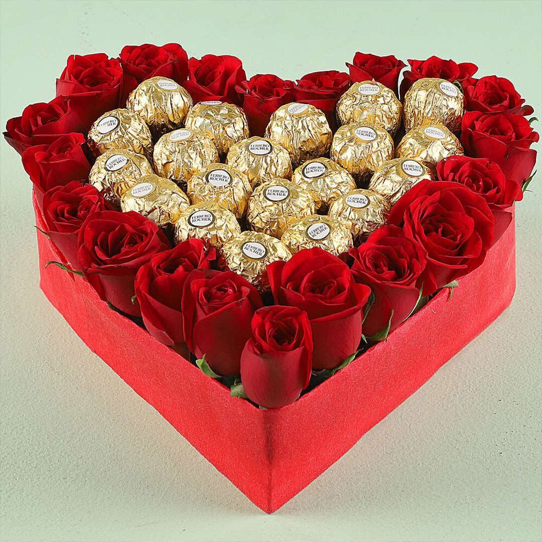 Chocolaty Heart Of Roses