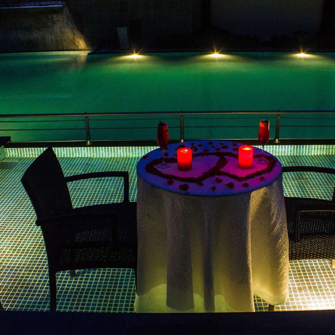 Dining In The Pool